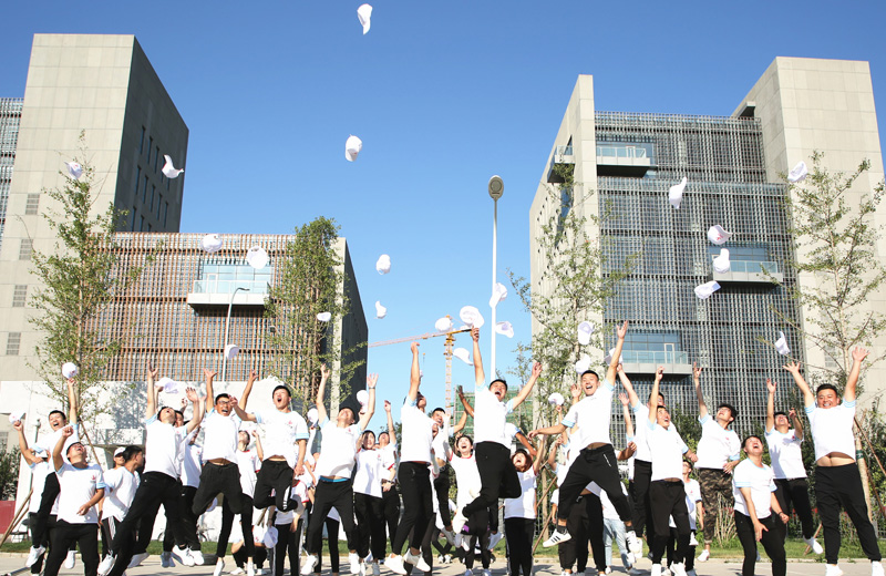 2019年7月1日，北京集團(tuán)大學(xué)生入職培訓(xùn)，洋溢的青春在中天繼續(xù)。