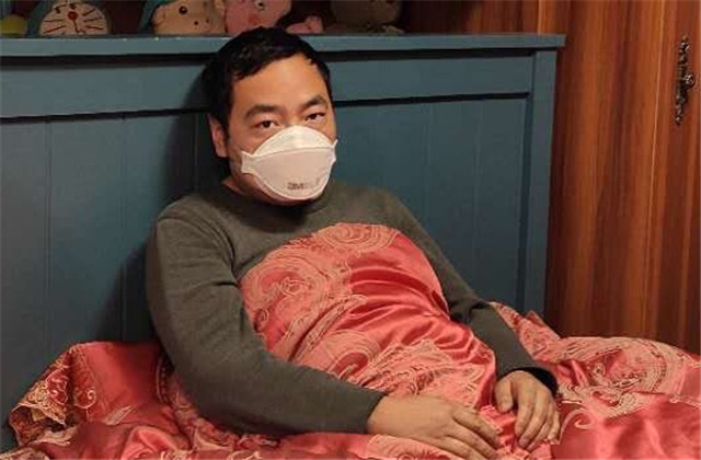 【高光“疫”事】感染不敢回家、排隊(duì)等床位、開(kāi)水兌米飯—— 趙東：帶著希望和愛(ài) 戰(zhàn)斗在春天里